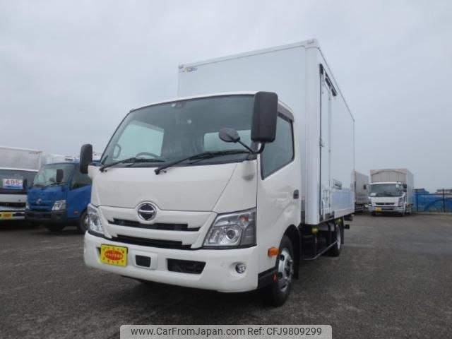 hino dutro 2021 GOO_NET_EXCHANGE_1161178A30240514W004 image 1