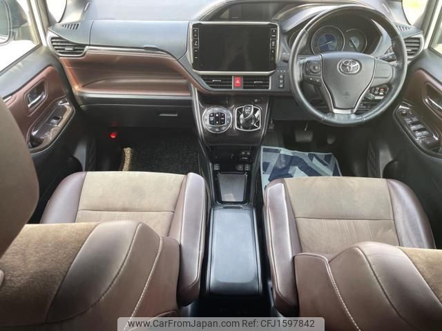 toyota esquire 2018 CFJ1597842 image 2