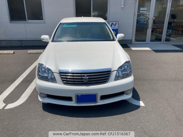 toyota crown 2005 CFJ1516367 image 1