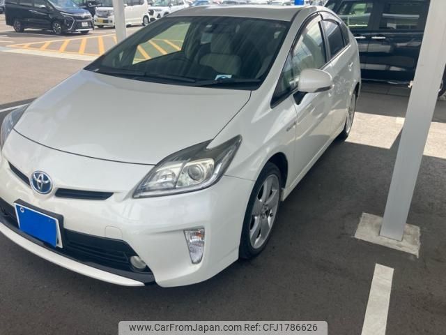 toyota prius 2014 CFJ1786626 image 2