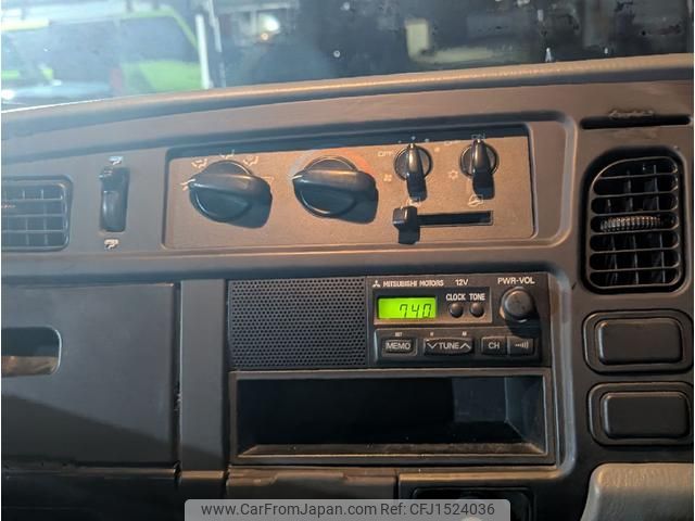 mitsubishi-fuso canter 2000 CFJ1524036 image 2