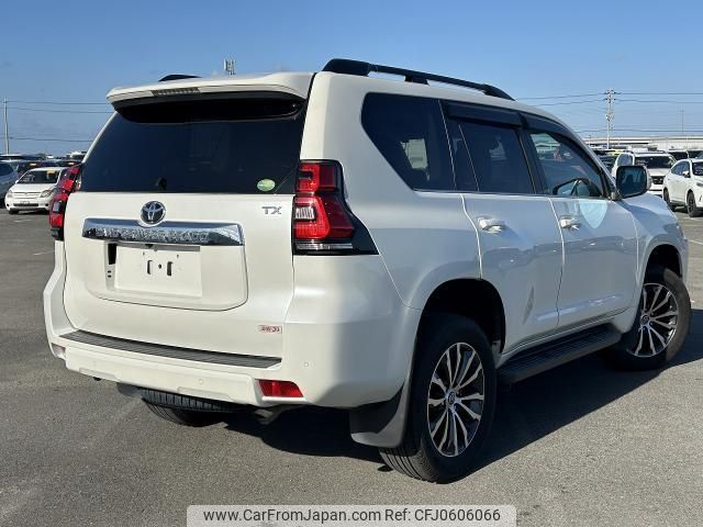 toyota land-cruiser-prado 2018 quick_quick_LDA-GDJ150W_GDJ150-0025081 image 2