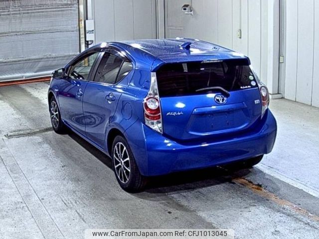 toyota aqua 2012 -TOYOTA--AQUA NHP10-6070040---TOYOTA--AQUA NHP10-6070040- image 2