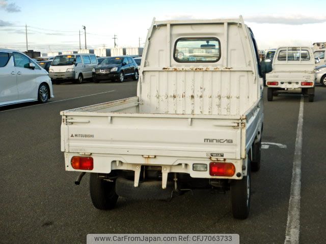 mitsubishi-minicab-truck-1996-900-car_3dd2cba1-ed08-4f33-86dc-64381bd6f350