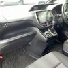 toyota noah 2017 -TOYOTA--Noah DBA-ZRR80W--ZRR80-0371247---TOYOTA--Noah DBA-ZRR80W--ZRR80-0371247- image 9