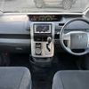 toyota voxy 2009 TE494 image 2