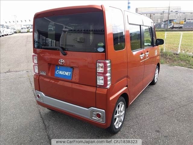 toyota pixis-mega 2016 CFJ1838323 image 2