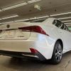 lexus is 2017 CFJ1647346 image 16