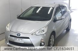 toyota aqua 2012 CFJ1634651