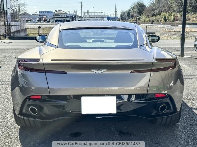 aston-martin db11 2017 quick_quick_ABA-AM501_SCPRMFAV3HGL02184 image 2