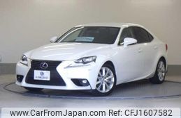 lexus is 2014 CFJ1607582