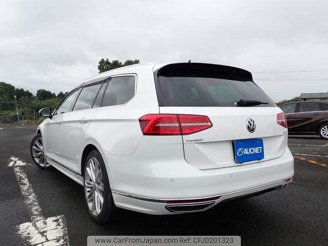 volkswagen passat-variant 2018 quick_quick_ABA-3CCHH_WVWZZZ3CZJE073705 image 2