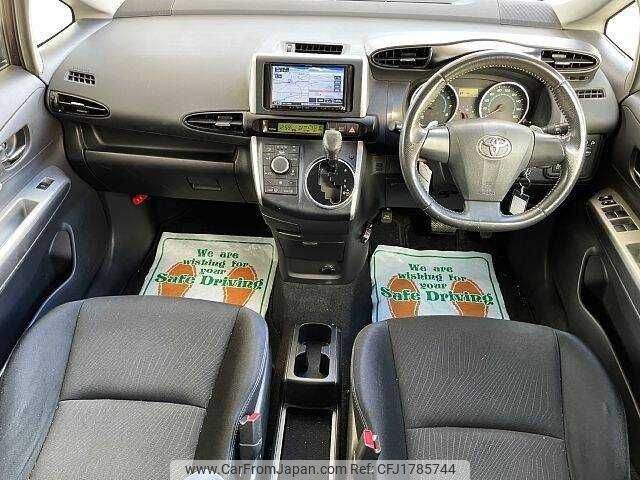 toyota wish 2010 CFJ1785744 image 1