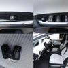 toyota prius 2018 CFJ1574093 image 9