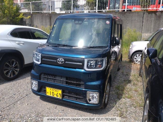toyota pixis-mega 2020 CFJ1782485 image 1