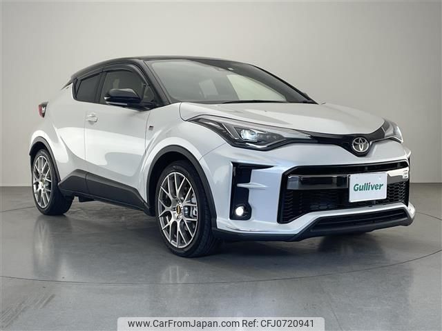 toyota c-hr 2023 -TOYOTA--C-HR 6AA-ZYX11--ZYX11-2060059---TOYOTA--C-HR 6AA-ZYX11--ZYX11-2060059- image 1