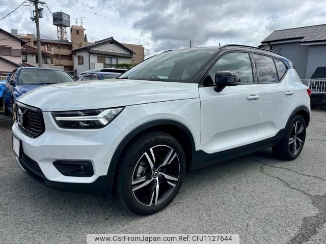 volvo xc40 2022 quick_quick_5AA-XB420TXCM_YV1XZK8MMN2745051 image 1