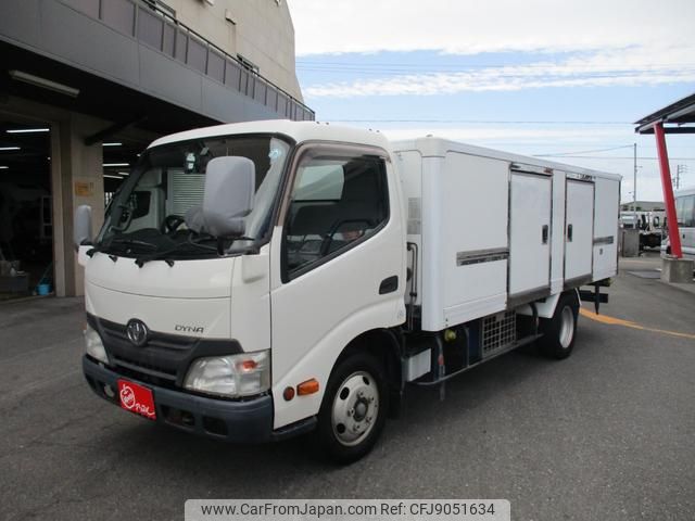 toyota dyna-truck 2013 GOO_NET_EXCHANGE_2507066A30231007W002 image 1