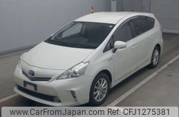 toyota prius-α 2012 CFJ1275381
