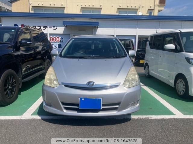 toyota wish 2005 CFJ1647675 image 1