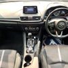 mazda axela 2017 CFJ1846968 image 2