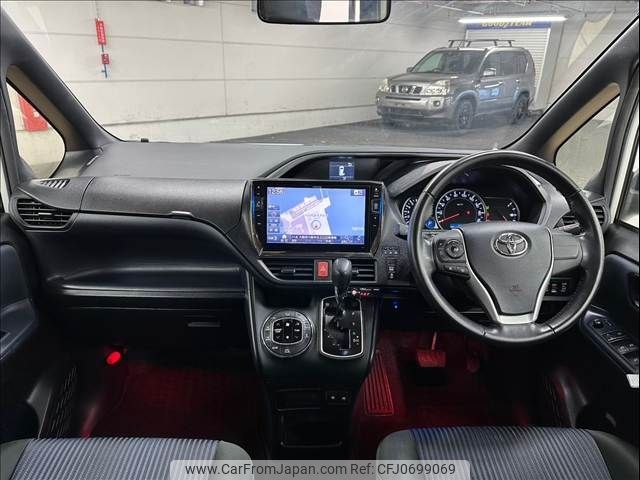 toyota voxy 2016 -TOYOTA--Voxy DBA-ZRR80W--ZRR80-0208604---TOYOTA--Voxy DBA-ZRR80W--ZRR80-0208604- image 2