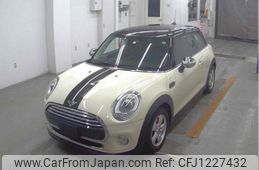 mini mini-others 2015 quick_quick_DBA-XM15_WMWXM520503A53966