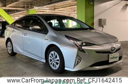 toyota prius 2018 CFJ1642415