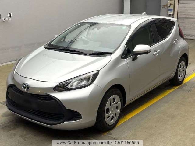 toyota aqua 2021 -TOYOTA--AQUA 6AA-MXPK11--MXPK11-2040091---TOYOTA--AQUA 6AA-MXPK11--MXPK11-2040091- image 1
