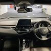 toyota c-hr 2017 quick_quick_DAA-ZYX10_ZYX10-2030372 image 2