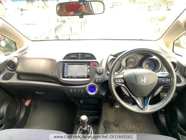 honda fit-hybrid 2013 CFJ1695262 image 2