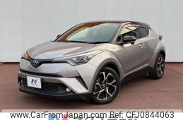 toyota c-hr 2018 quick_quick_ZYX10_ZYX10-2152334