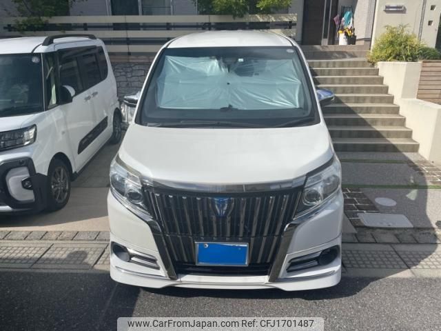 toyota esquire 2017 CFJ1701487 image 1