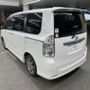 toyota voxy 2010 AF-ZRR70-0304520 image 4