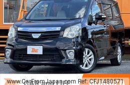 toyota noah 2011 CFJ1480571