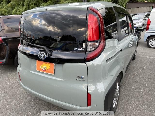 toyota sienta 2023 CFJ1672369 image 2