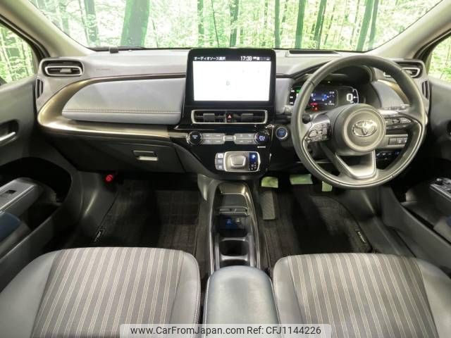 toyota aqua 2021 -TOYOTA--AQUA 6AA-MXPK16--MXPK16-2005607---TOYOTA--AQUA 6AA-MXPK16--MXPK16-2005607- image 2