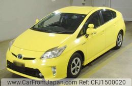 toyota prius 2013 CFJ1500020