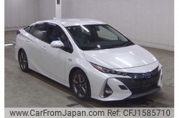 toyota prius-phv 2020 CFJ1585710