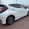 toyota aqua 2023 -TOYOTA--AQUA 6AA-MXPK11--MXPK11-2106769---TOYOTA--AQUA 6AA-MXPK11--MXPK11-2106769- image 2