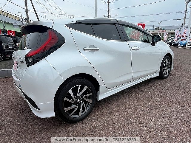 toyota aqua 2023 -TOYOTA--AQUA 6AA-MXPK11--MXPK11-2106769---TOYOTA--AQUA 6AA-MXPK11--MXPK11-2106769- image 2
