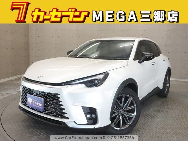 lexus lexus-lbx 2024 CFJ1557356 image 1