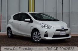 toyota aqua 2013 quick_quick_DAA-NHP10_6166931