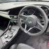 alfa-romeo giulia 2017 -ALFA ROMEO--Alfa Romeo Giulia 95220-ZAREAENN8J7576065---ALFA ROMEO--Alfa Romeo Giulia 95220-ZAREAENN8J7576065- image 4