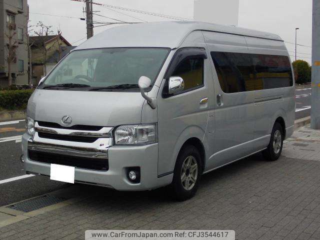 2008 hiace