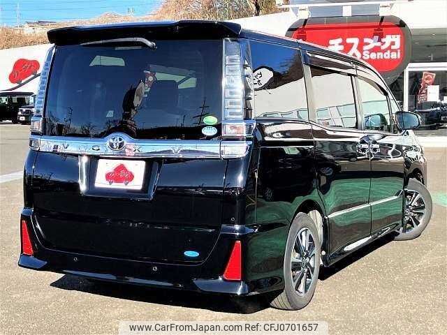 toyota voxy 2020 504928-927609 image 2