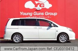 toyota isis 2007 TE4030