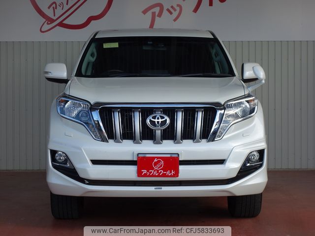 toyota land-cruiser-prado 2015 20340101 image 2