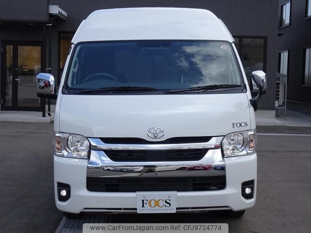toyota hiace-van 2025 GOO_JP_700120021230240421001 image 1