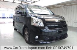 toyota noah 2010 ENHANCEAUTO_1_ea294602